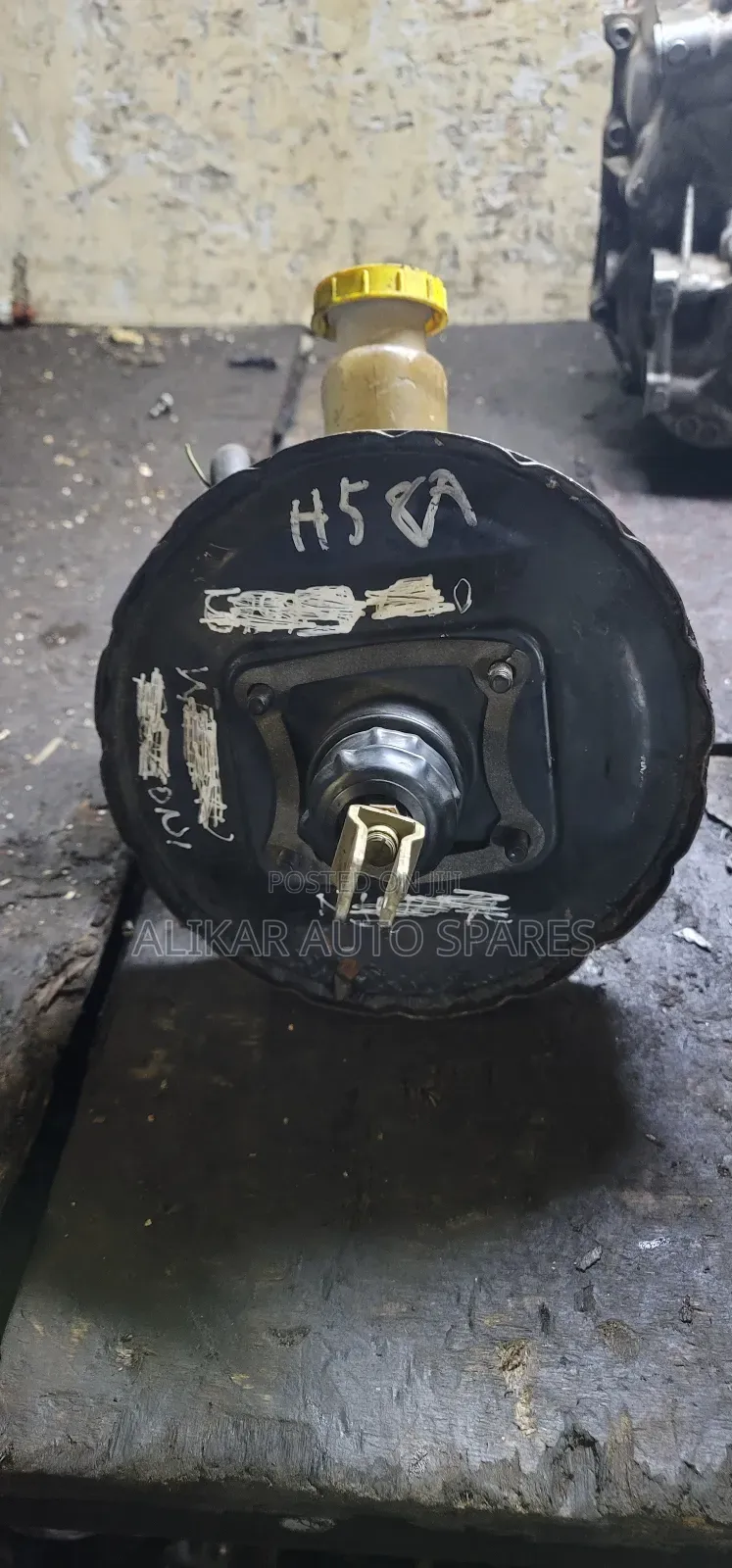 Mitsubishi Pajero I.O Brake Booster