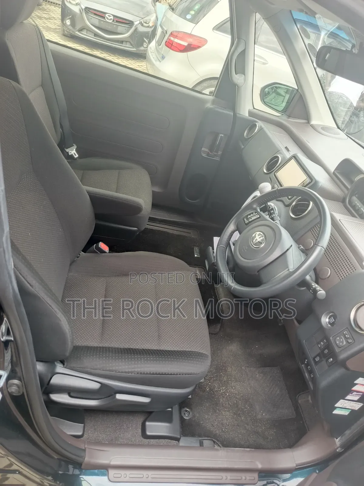 Toyota Spade 2019 Blue