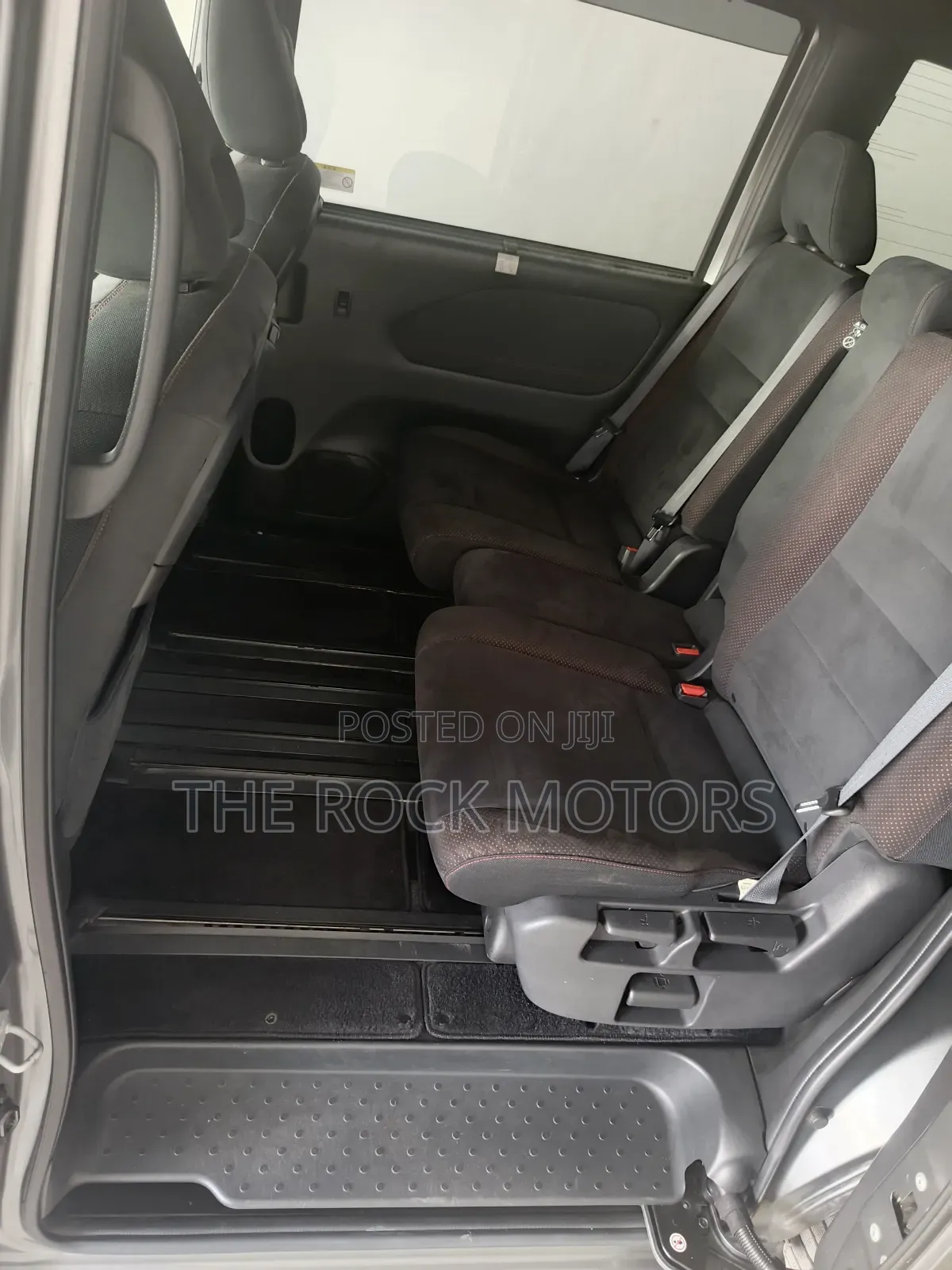 Nissan Serena 2019 Gray