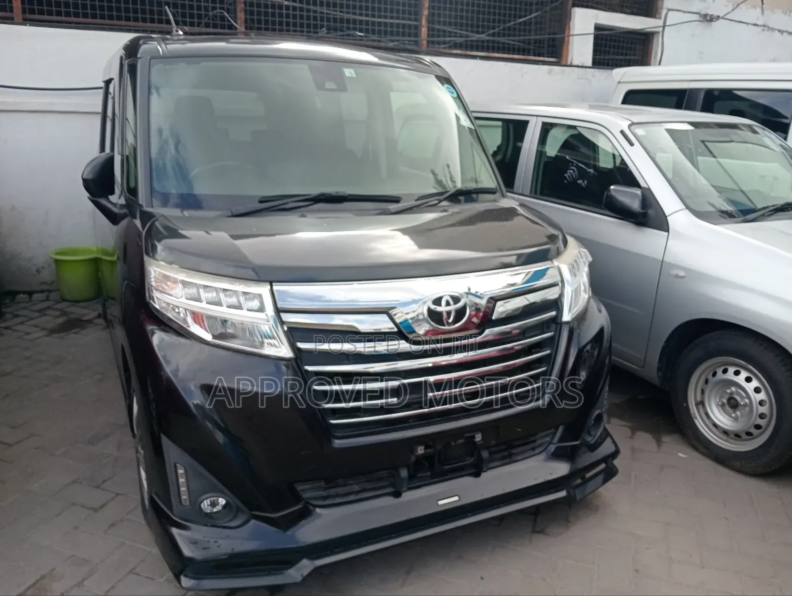 Toyota Roomy 2018 Black