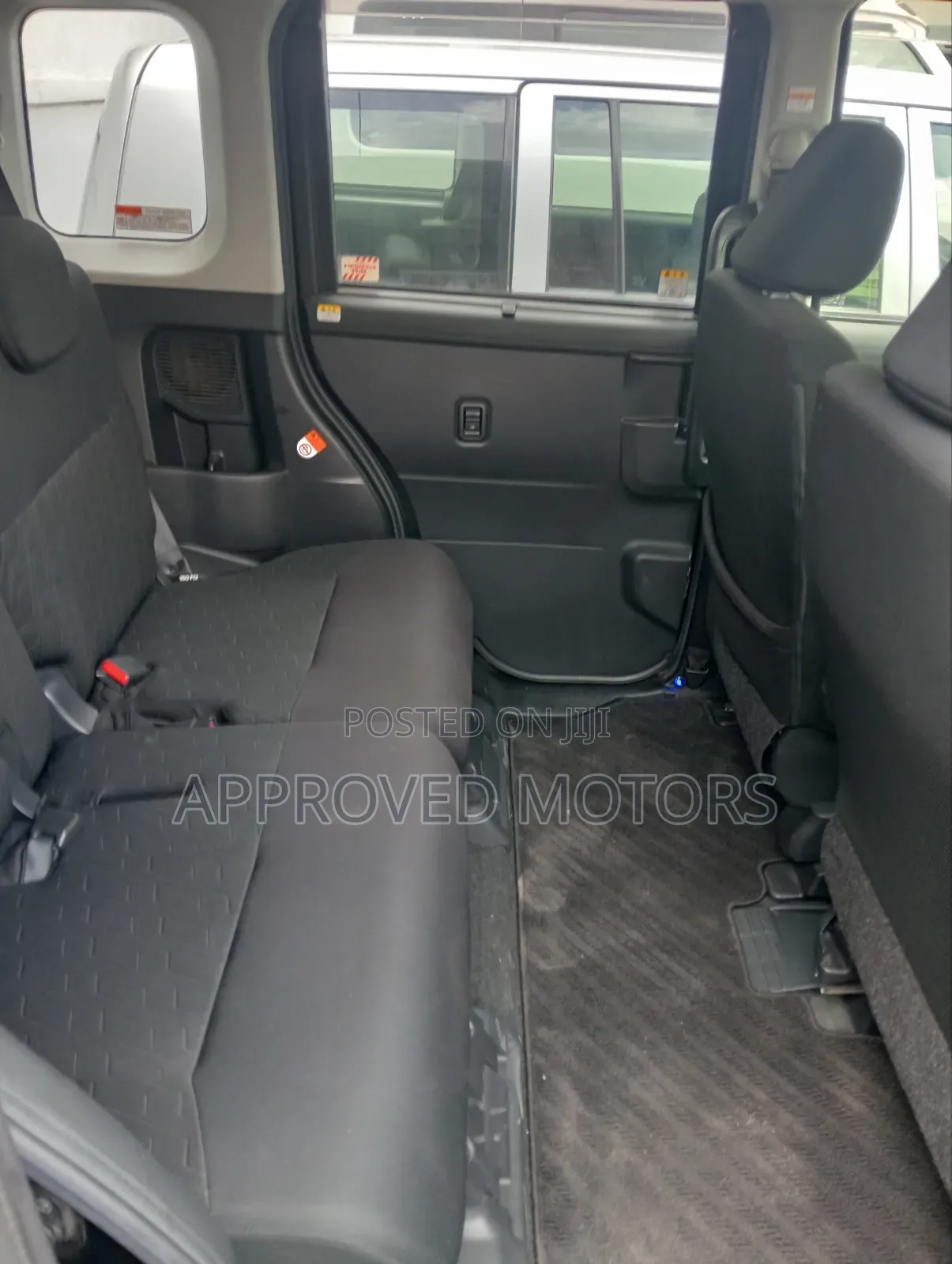 Toyota Roomy 2018 Black