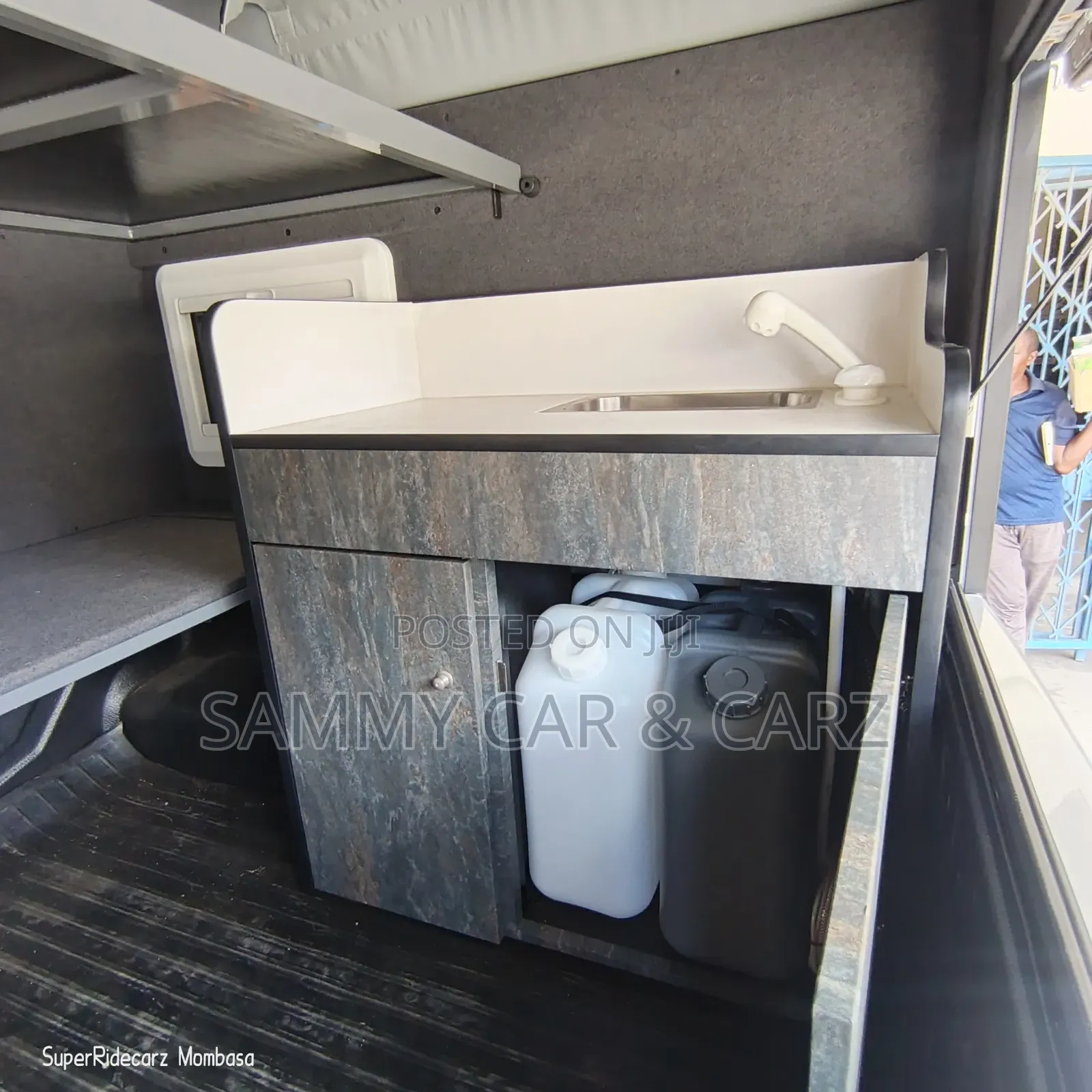 Toyota Hilux 2024 Gray