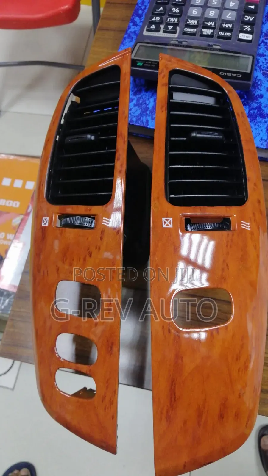 100 Series  Dashboard  Vents.