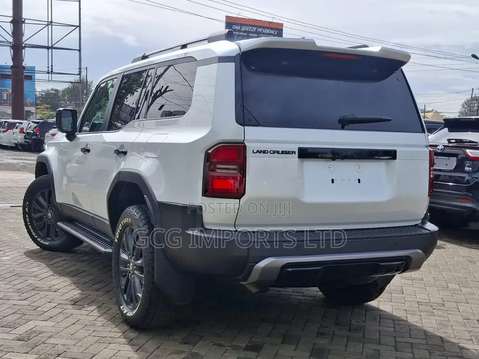 Toyota Land Cruiser Prado 2.8 2024 White