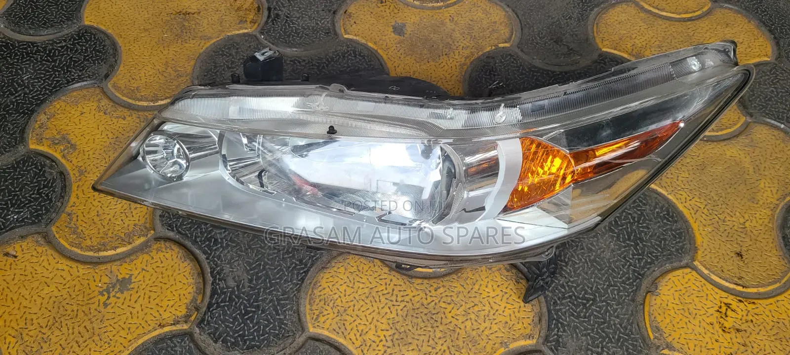 Honda Stream 2008/12 Non Xenon Headlight