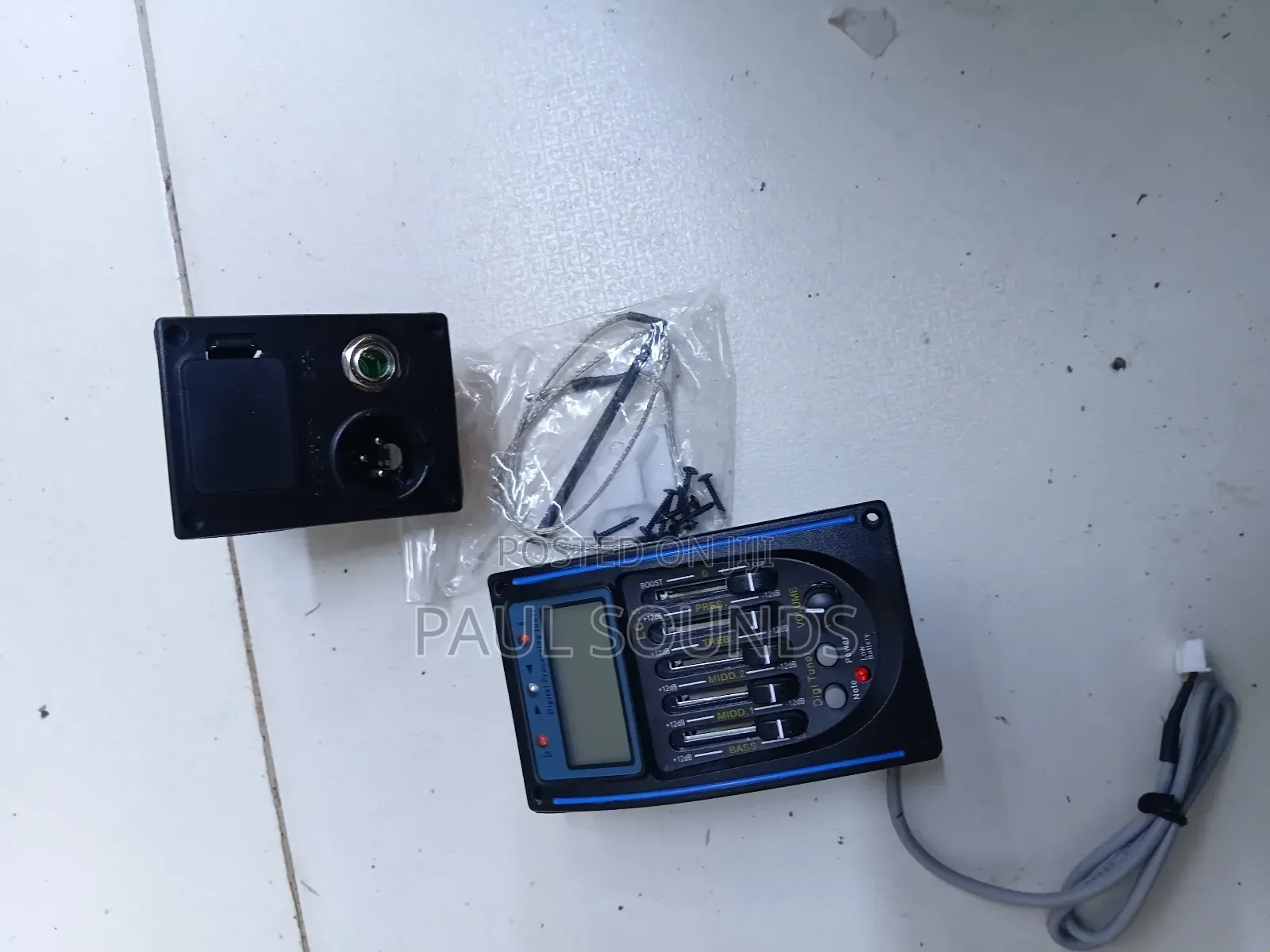 5-Band Acoustic Guitar Preamp With Built-in Tuner