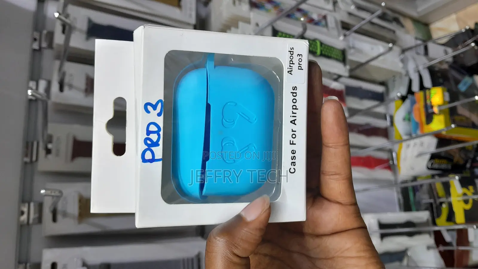 Hookmemo Airpods Pro 3 Soft Silicone Skin Case With Keychain