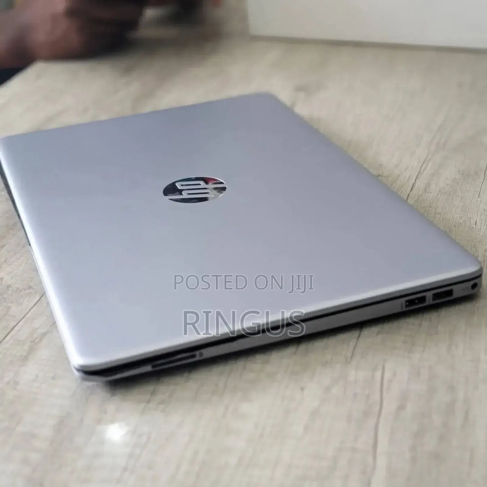 New Laptop HP 250 G10 8GB Intel Core i5 SSD 512GB