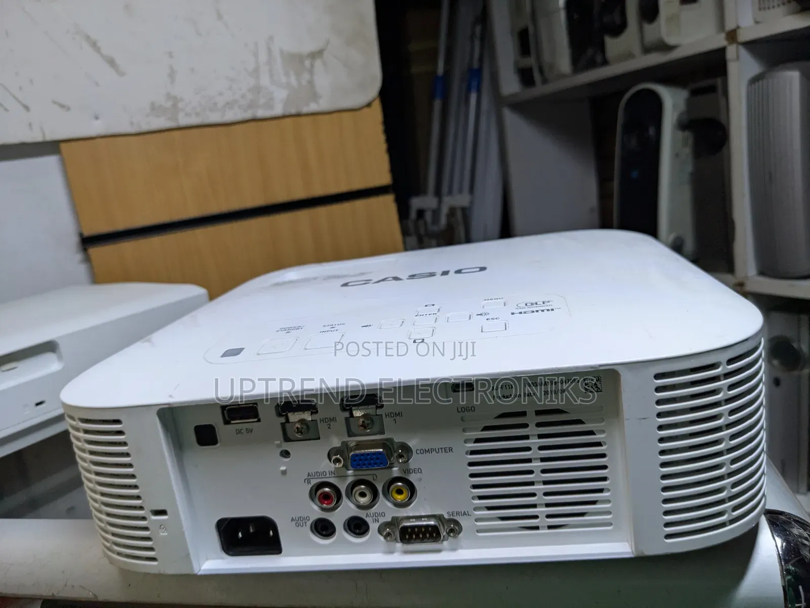  Casio Xj‐F11x Projector – Bright Lamp‐Free!