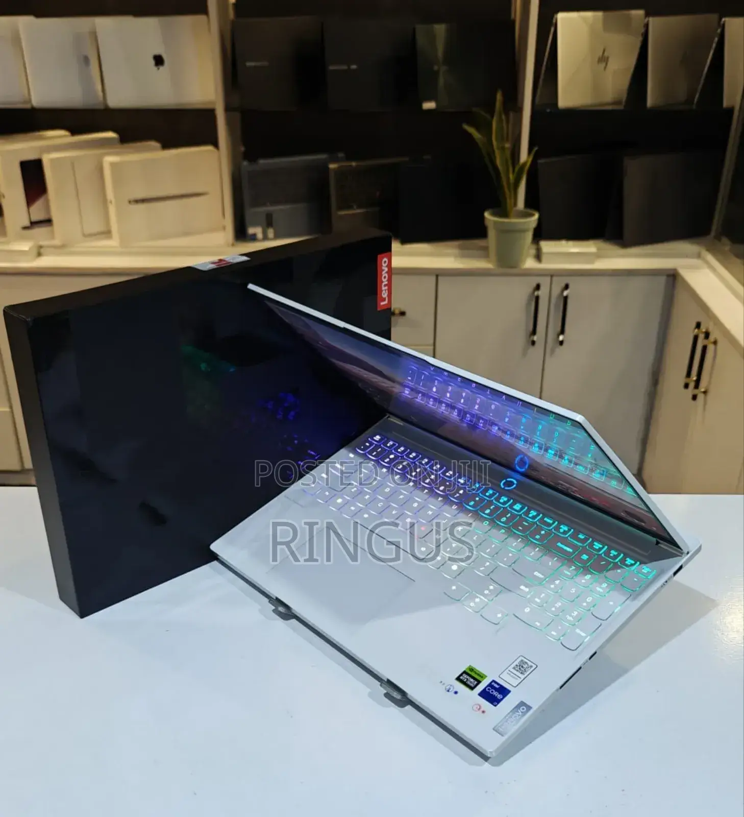 New Laptop Lenovo Lrgion 7i 32GB Intel Core i9 SSD 1T