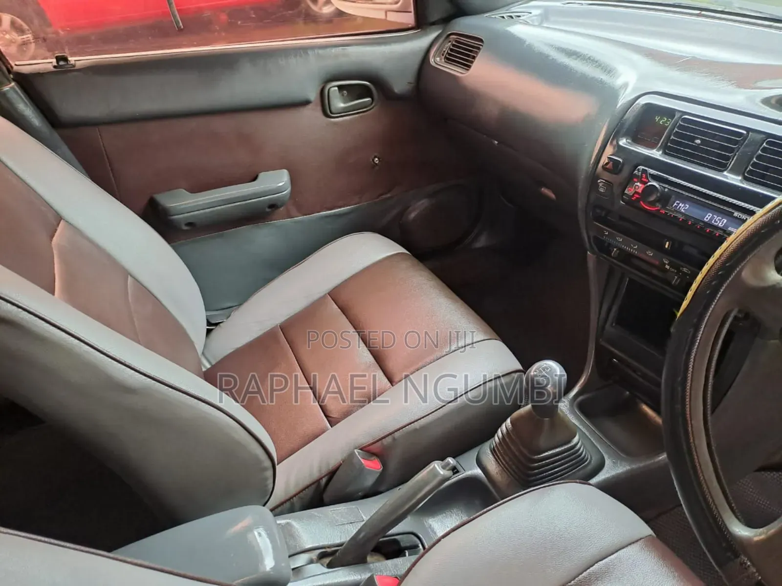 Toyota Corolla 1997 White
