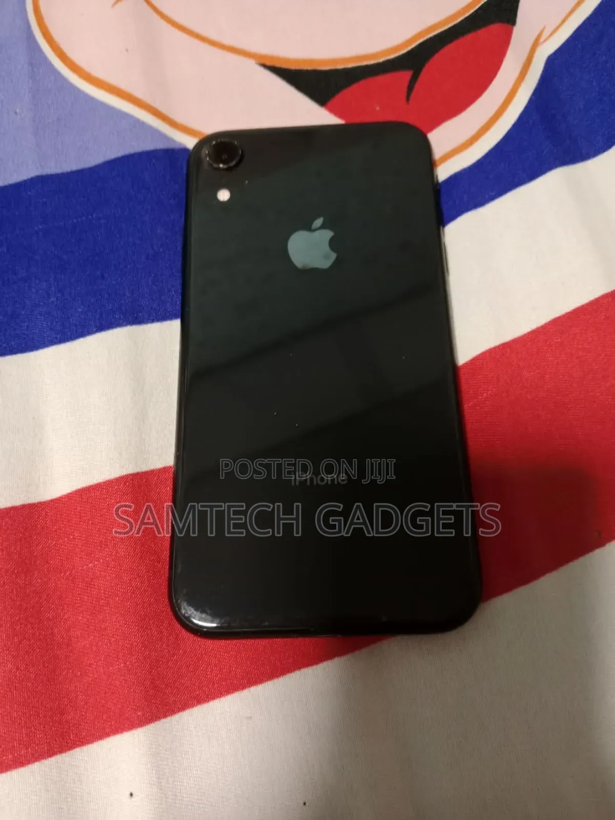 Apple XR 128 GB Black