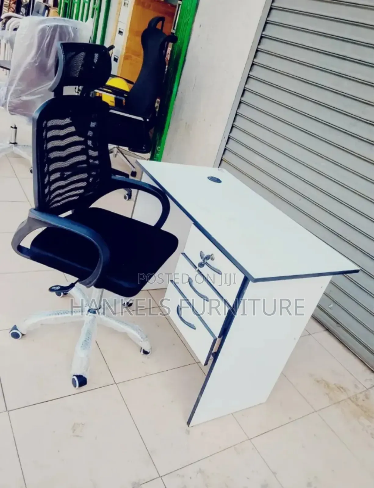 Headrest Office Chair White Sleek Sturdy Desk
