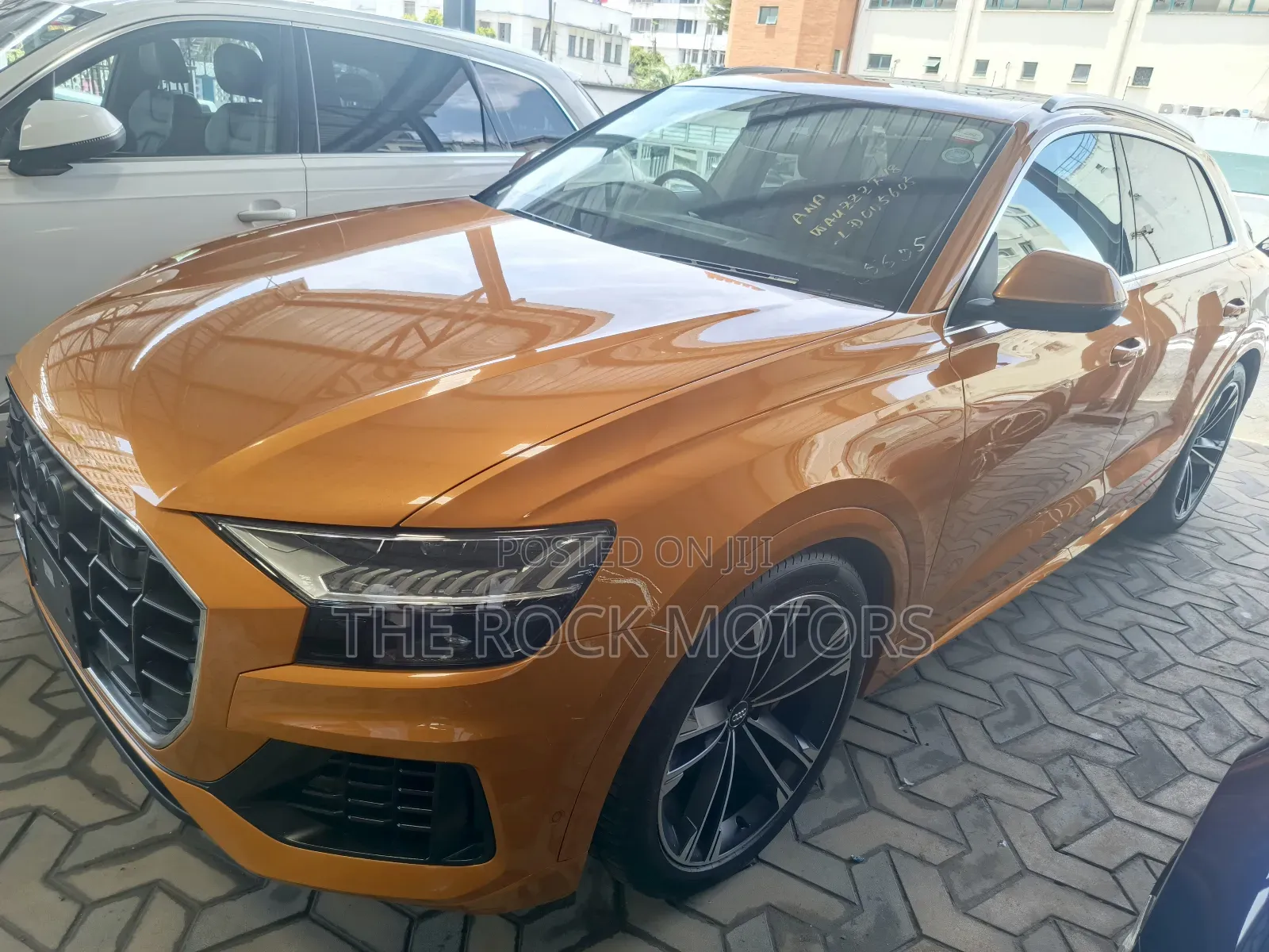 Audi Q8 55 Premium AWD quattro 2020 Orange