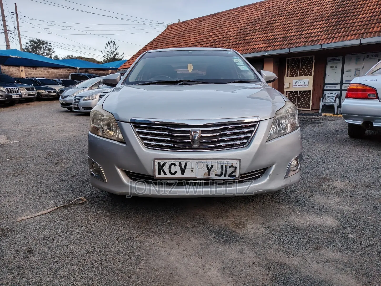 Toyota Premio 2013 Silver