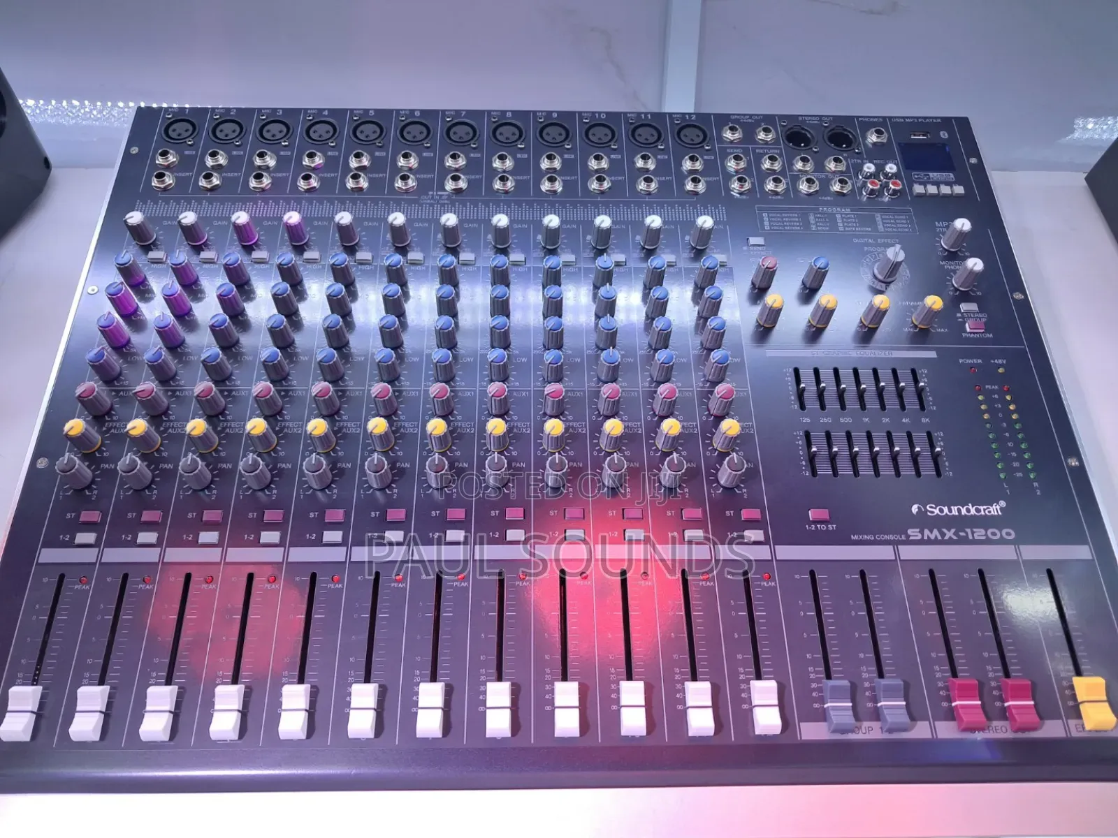 Soundcraft SMX-1200 Professional 12-Channel Audio Mixing Console