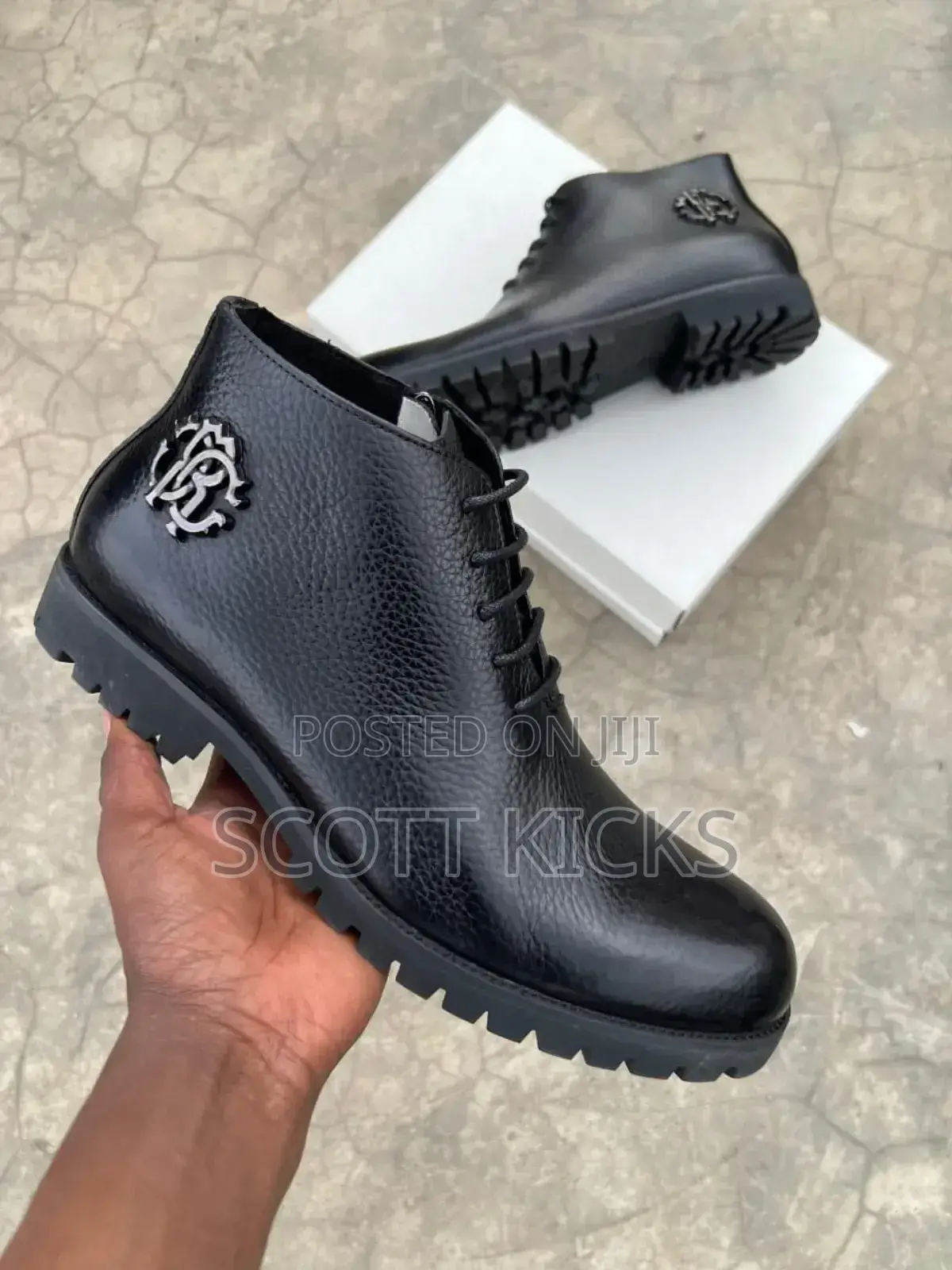Roberto Cavalli(Rc Boots)
Leather
