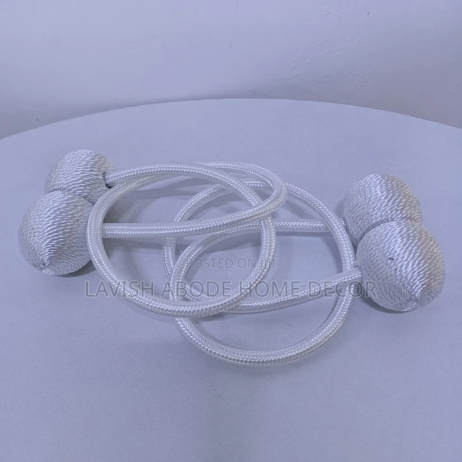 2 PCS Luxurious Curtain Holders /Shears Holder.