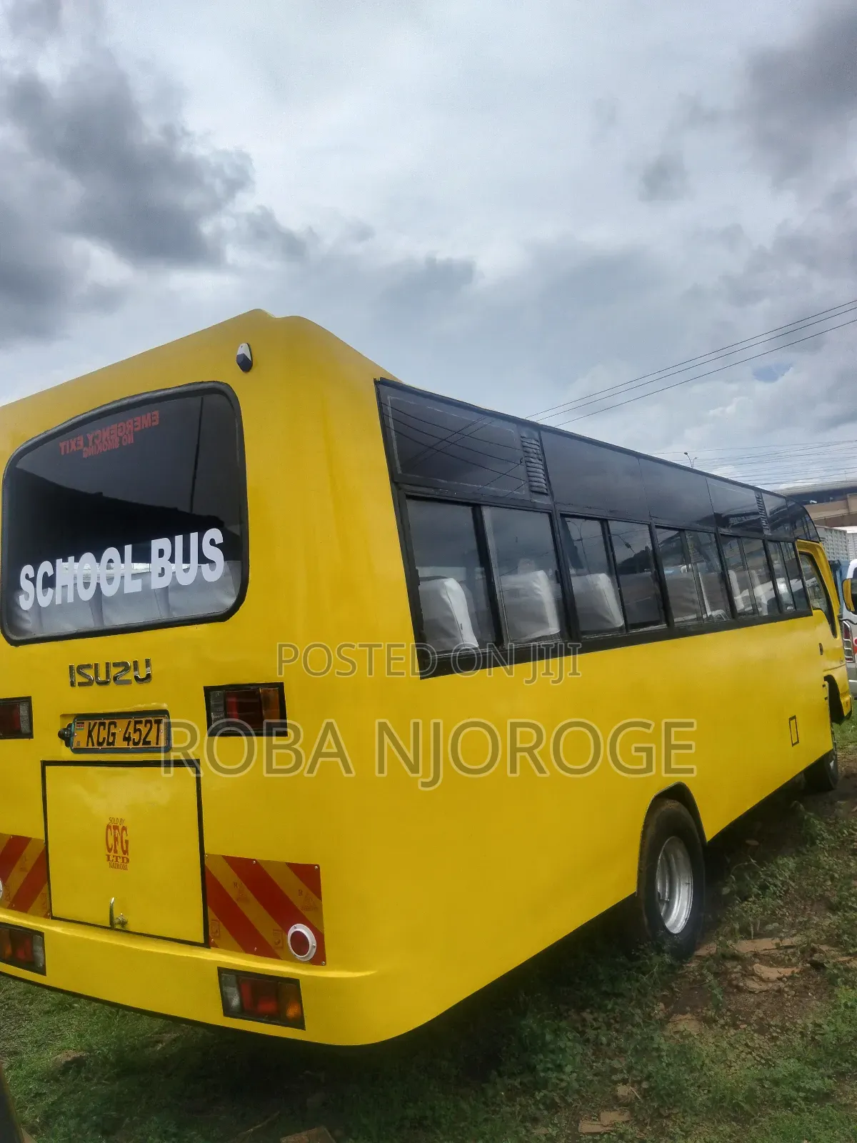 Isuzu NQR 2015 Yellow