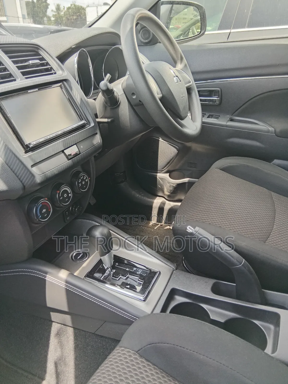 Mitsubishi Outlander 2019 Silver