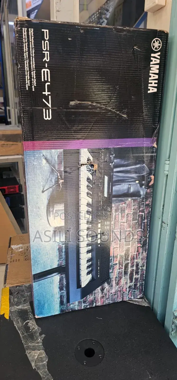 Yamaha PSR-E473 Digital Keyboard.