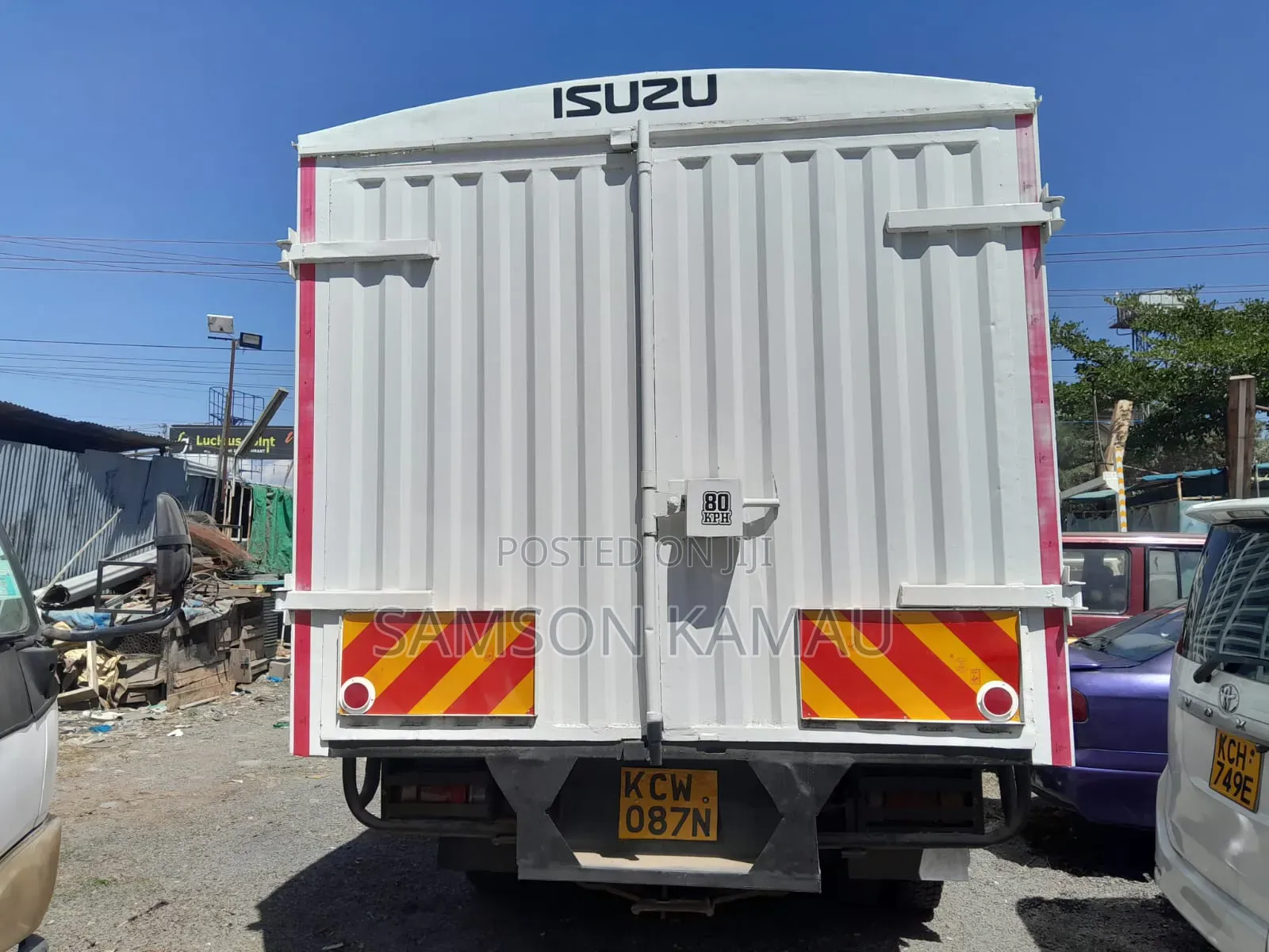 Isuzu NPR Canter