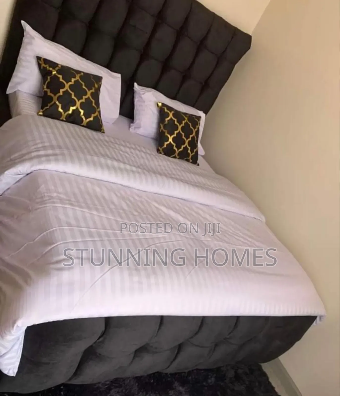 Hotel Quality Stripped Duvet Cover Set