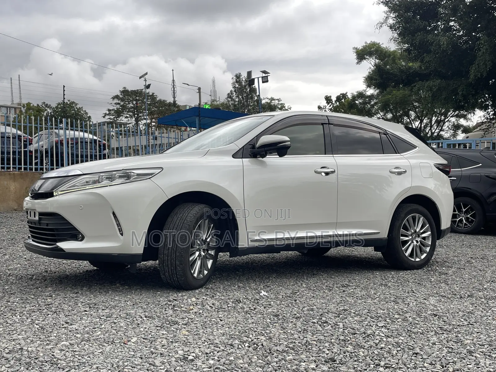 Toyota Harrier 2.0 Turbo 2019 White