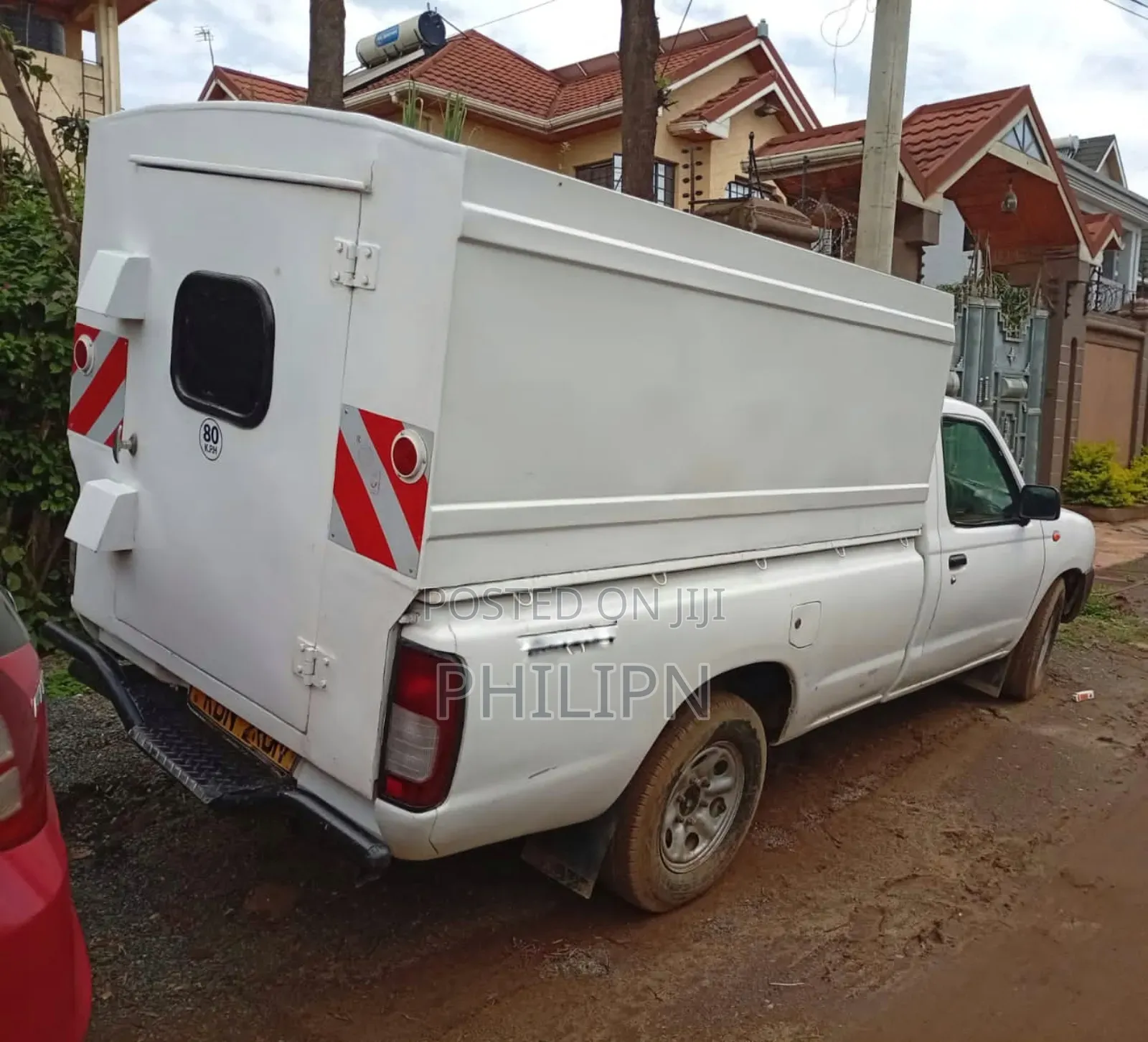 Nissan Hardbody 2010 White