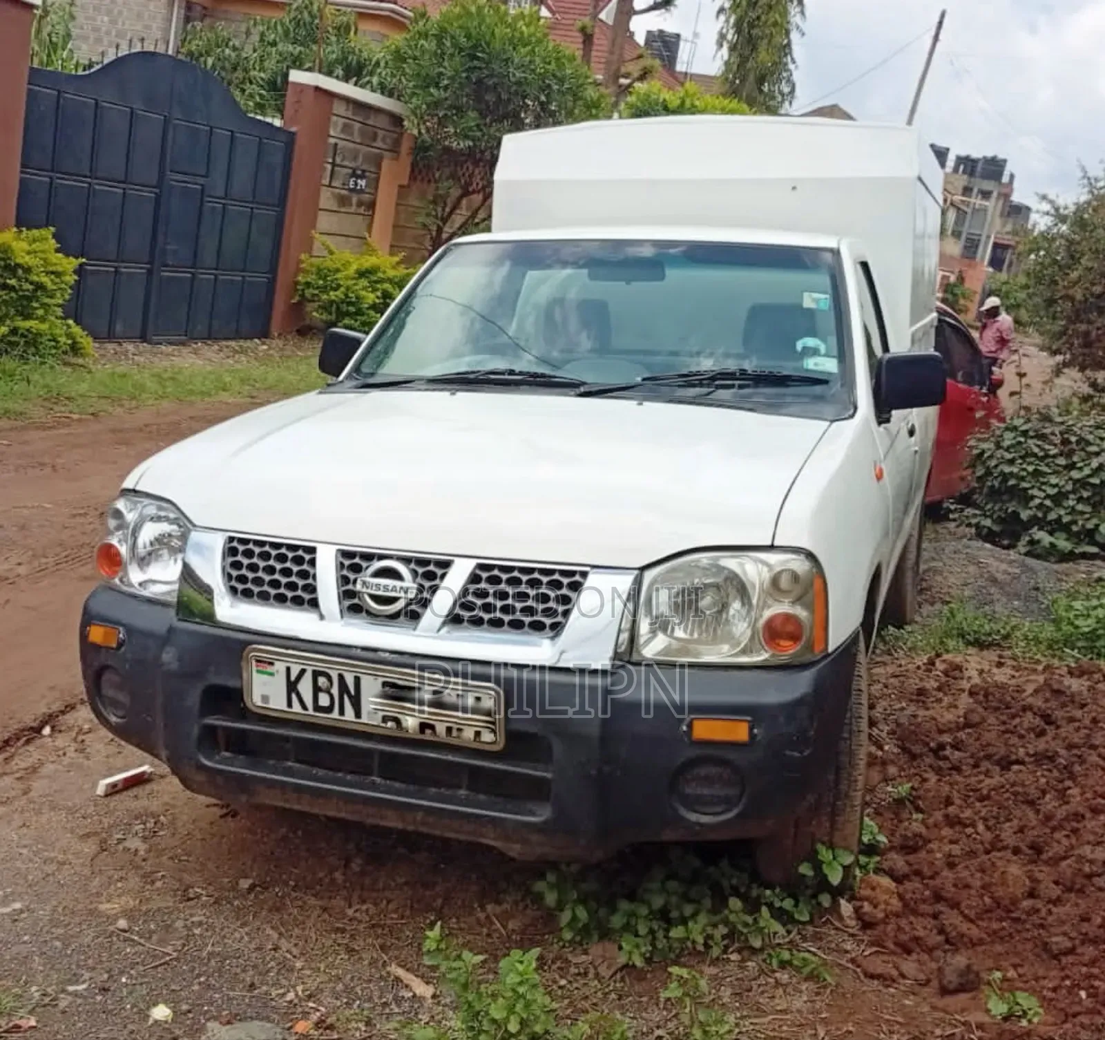 Nissan Hardbody 2010 White