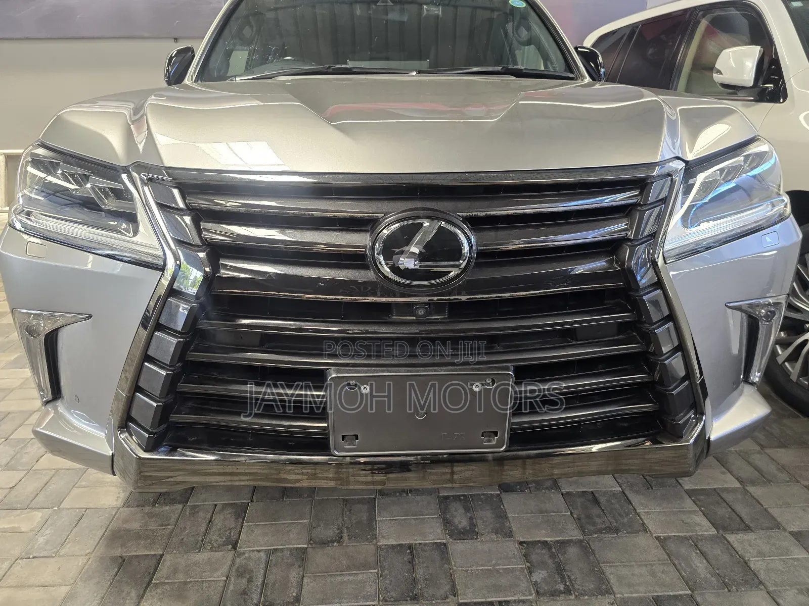 Lexus LX 2019 Gold