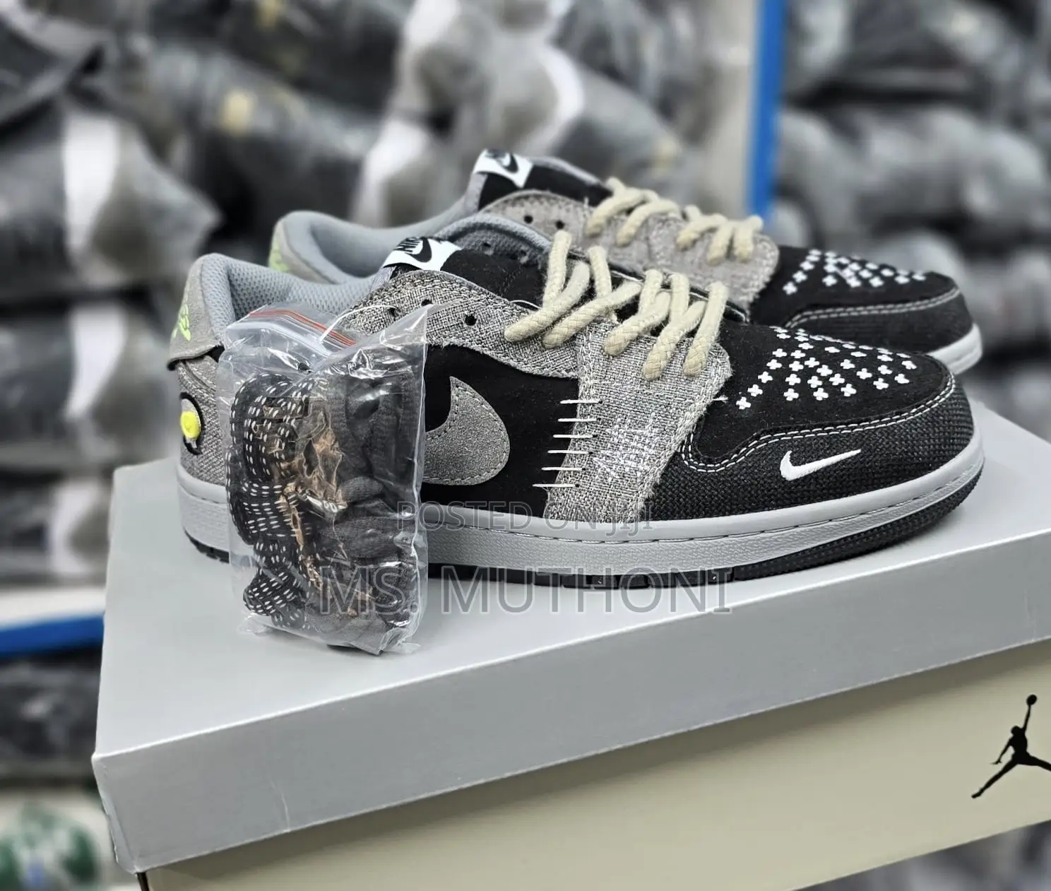 Nike Air Jordan 1 Low Og "Vo0doo" ( 3 Laces Branded Insoles)