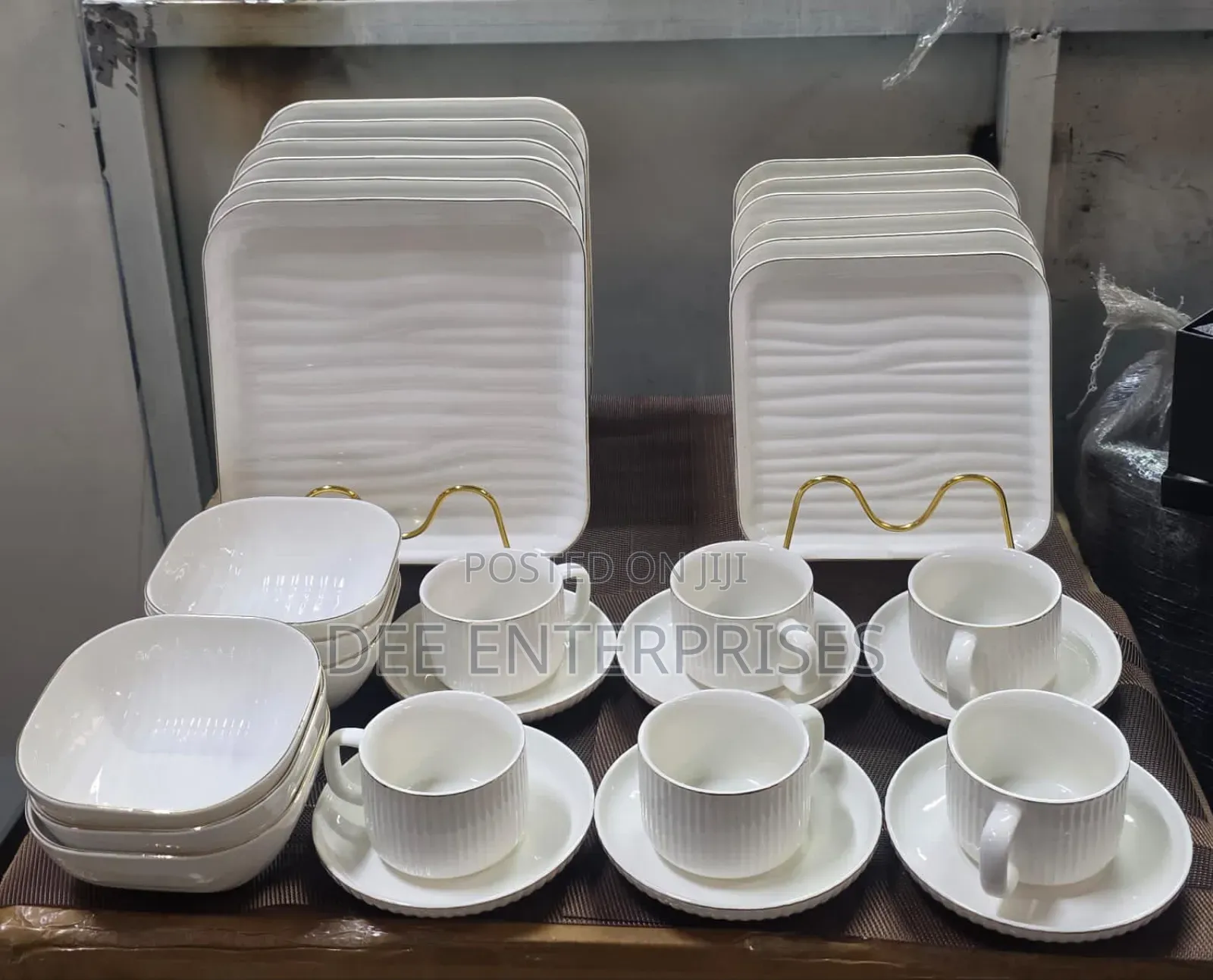 30 PCS New Square Ripped Dinner Set