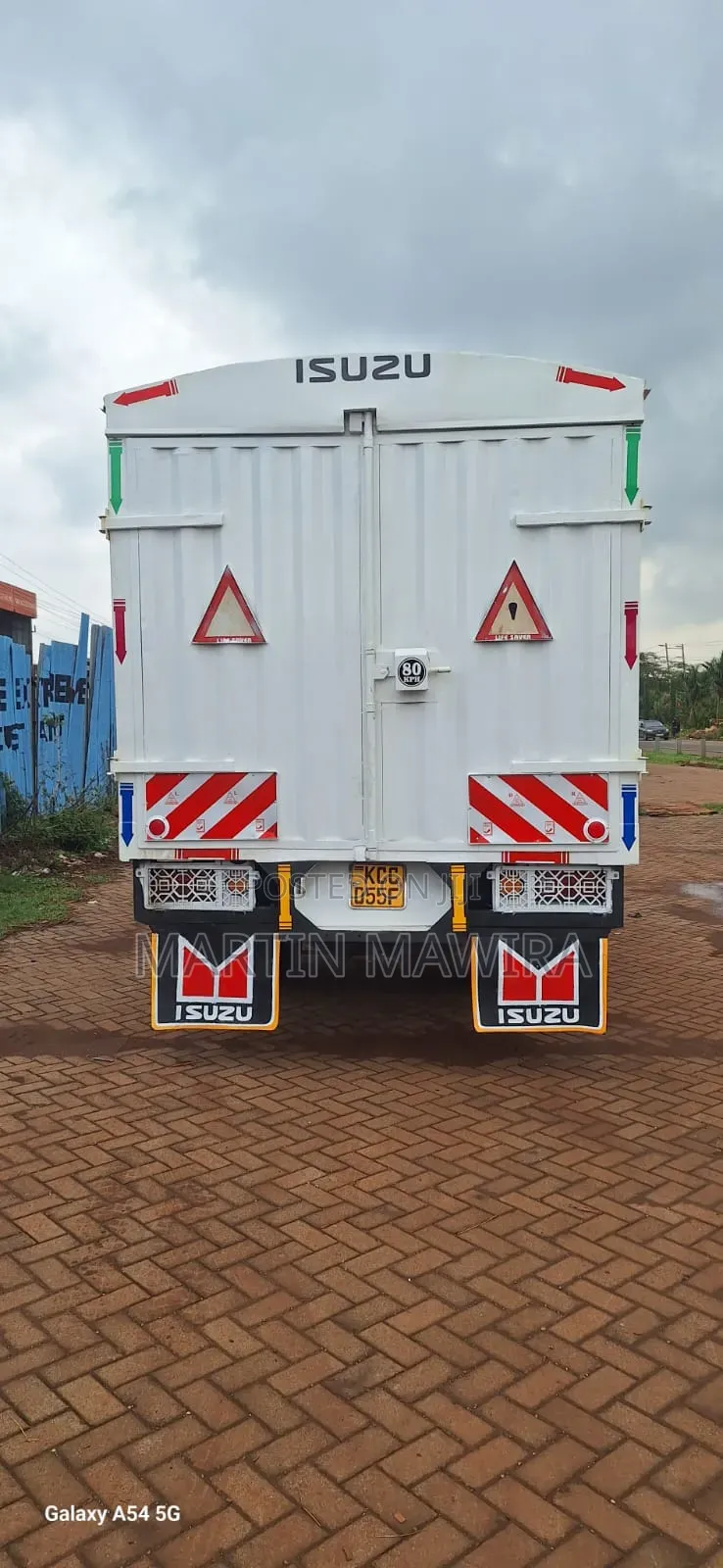 Isuzu NPR 2015