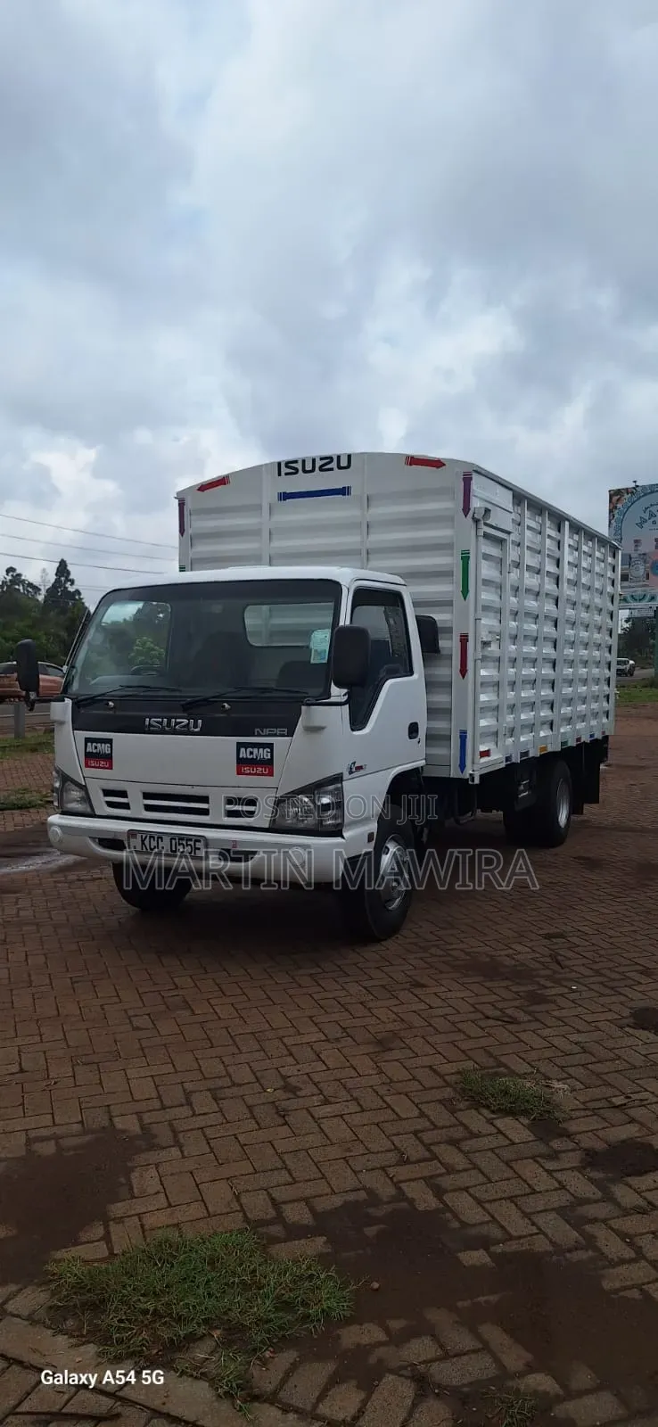 Isuzu NPR 2015