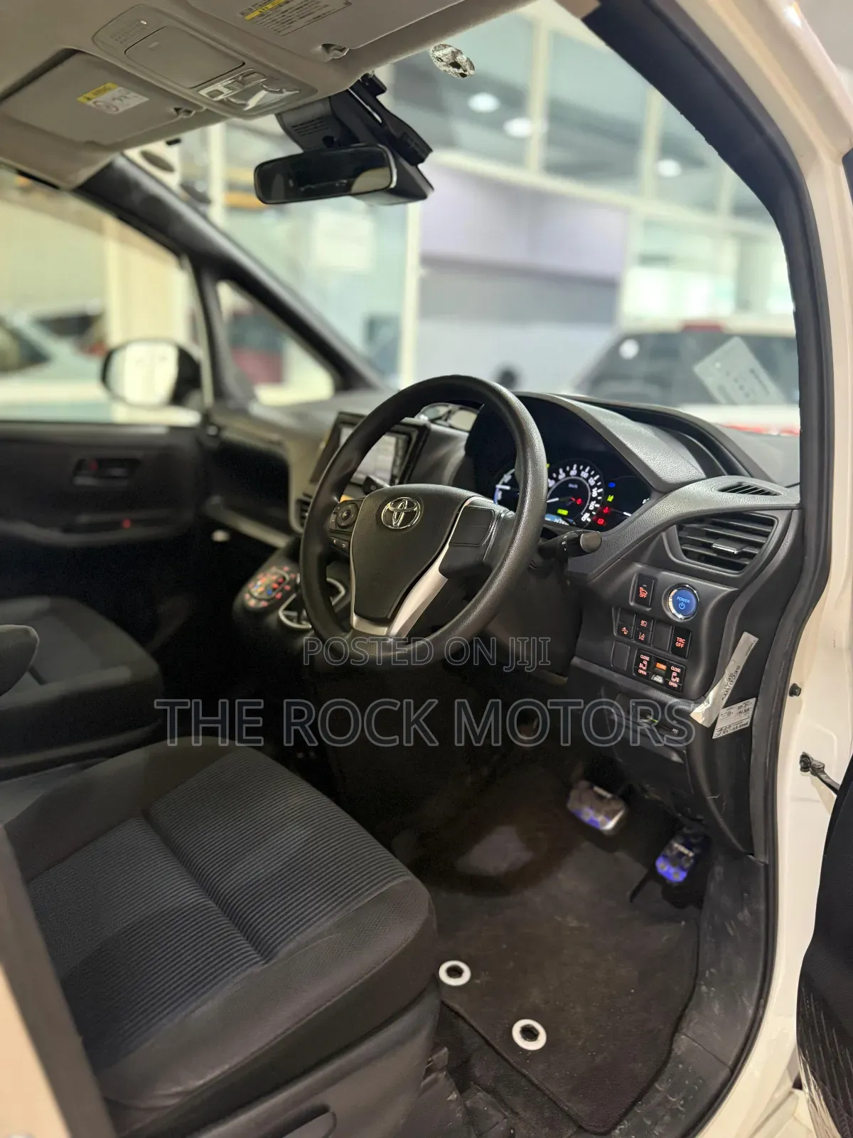 Toyota Voxy 2019 White