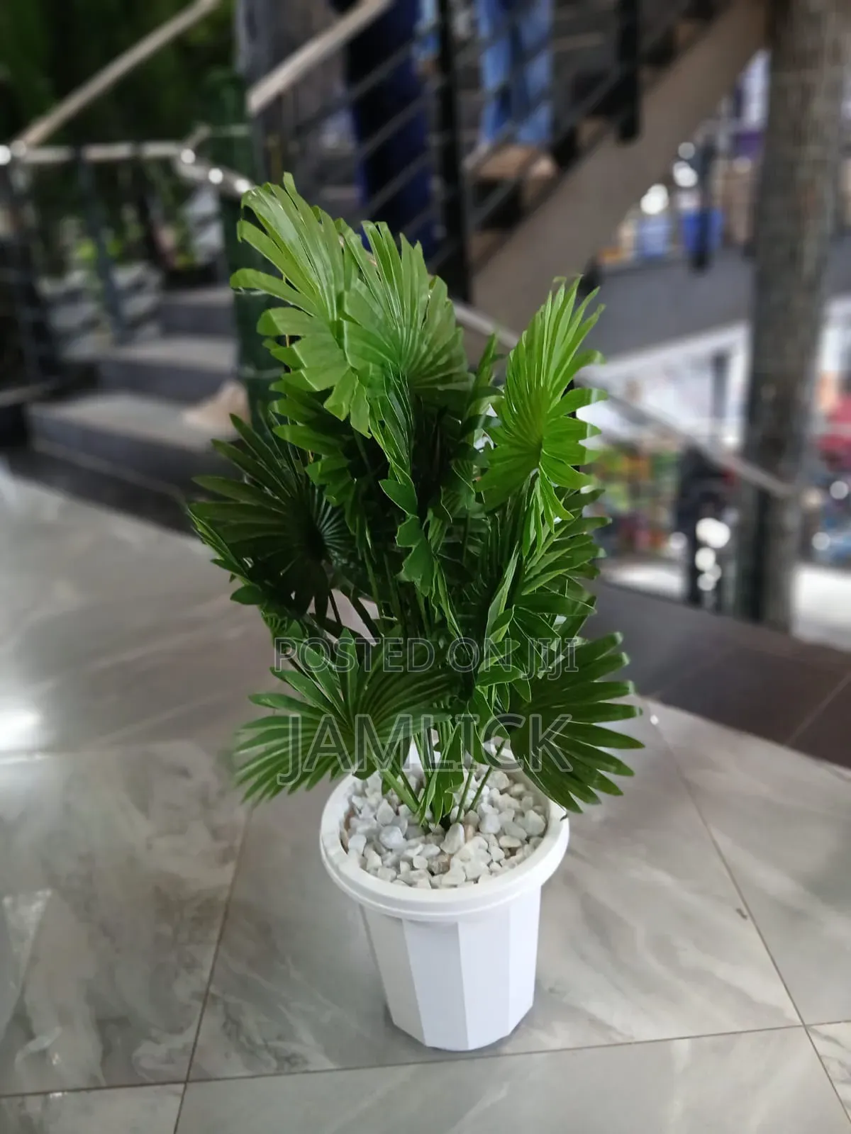 Artificial Potted Plant With Pebbles - Gw