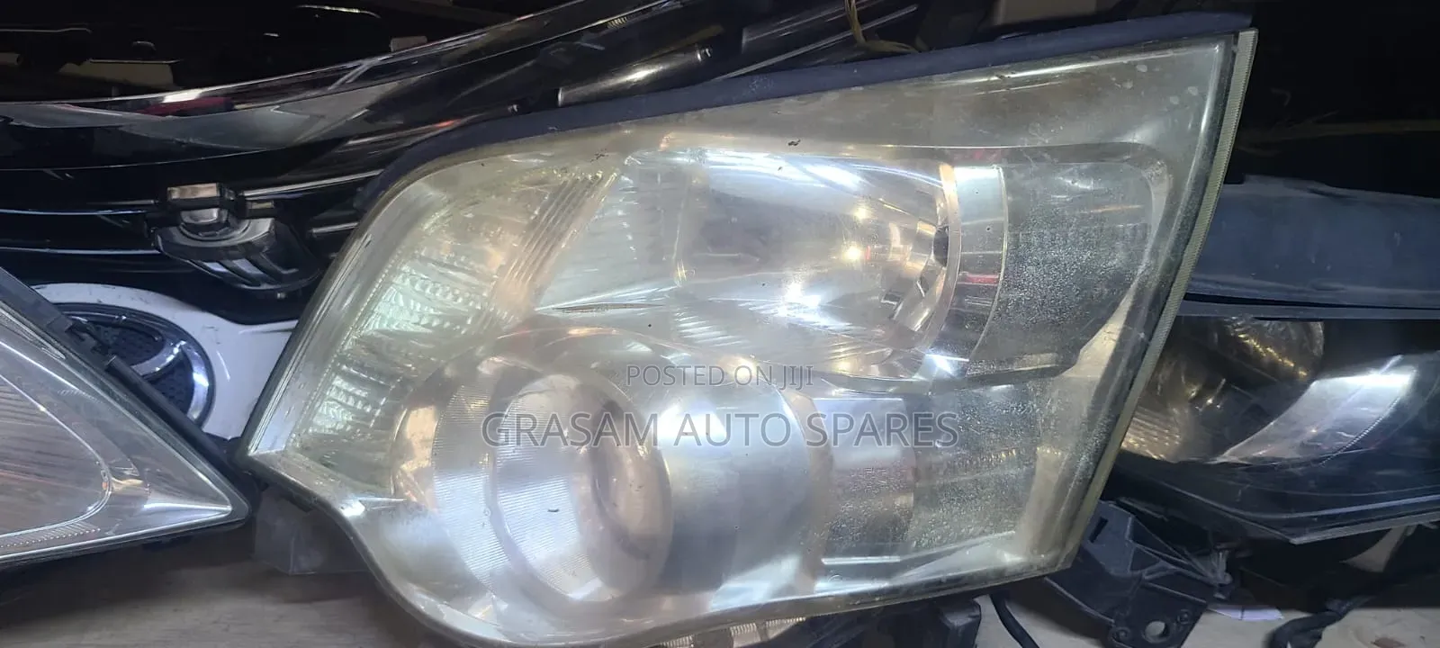 Toyota Noah 2012 Xenon Headlight