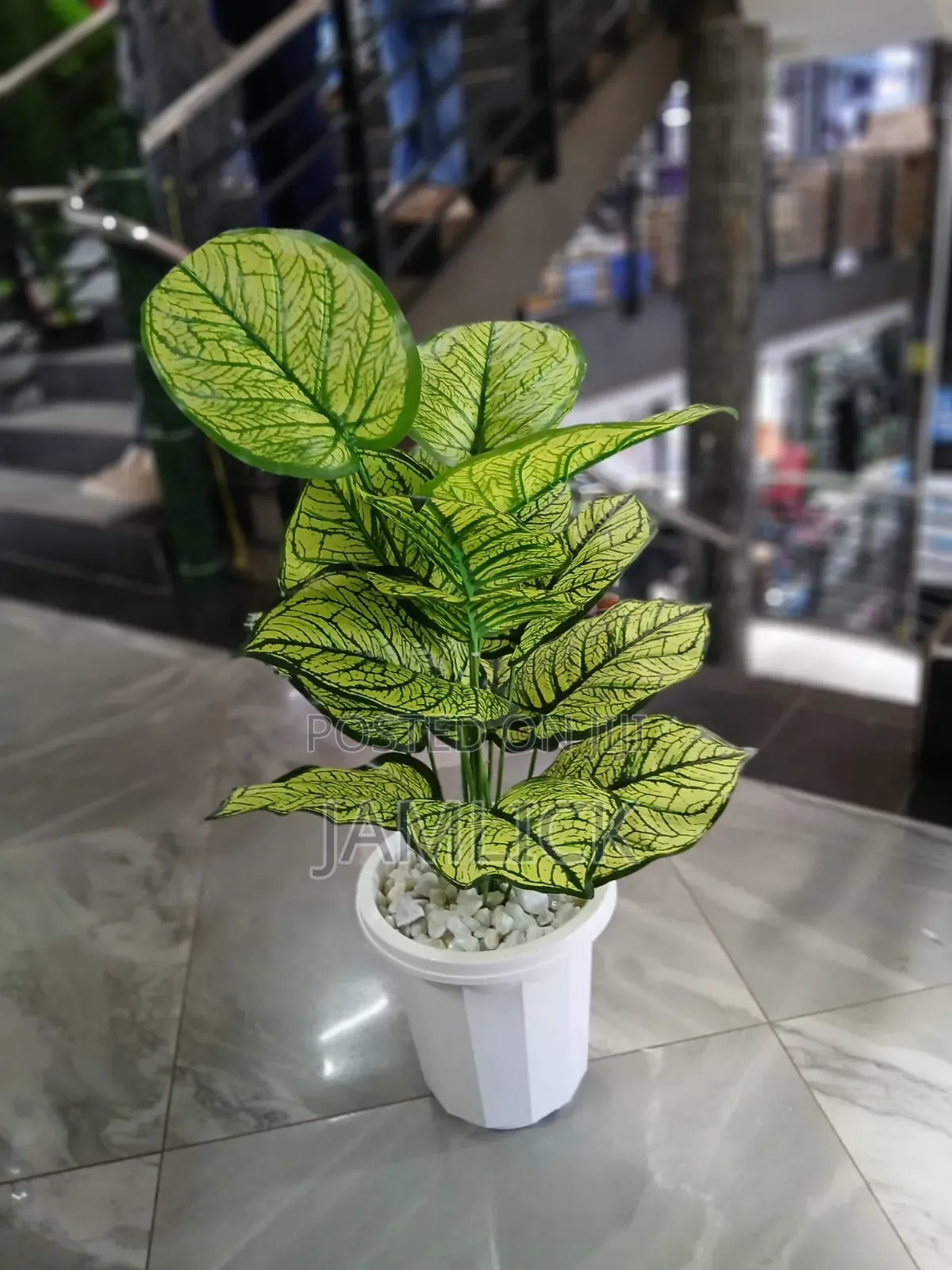 Artificial Potted Plant With Pebbles - Gw