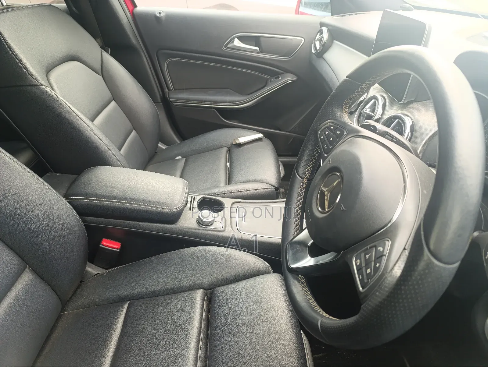 Mercedes-Benz GLA 250 2018 Red