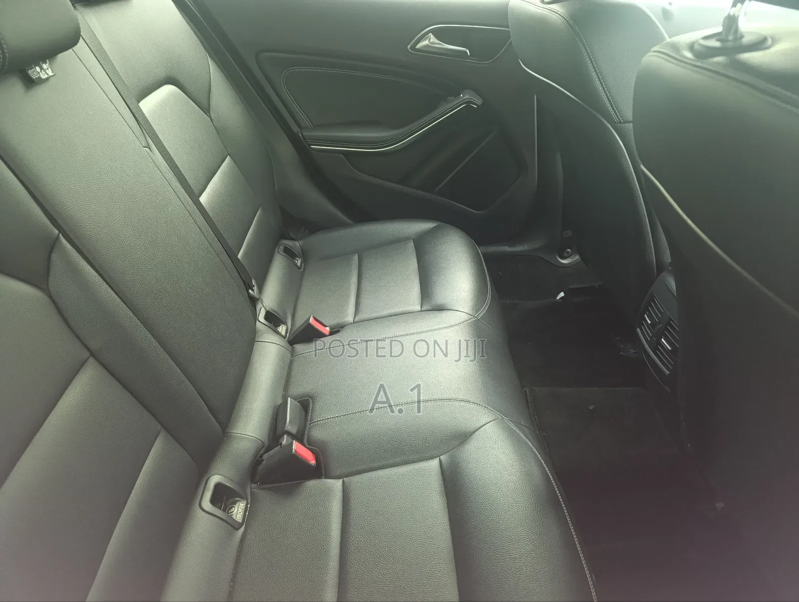 Mercedes-Benz GLA 250 2018 Red