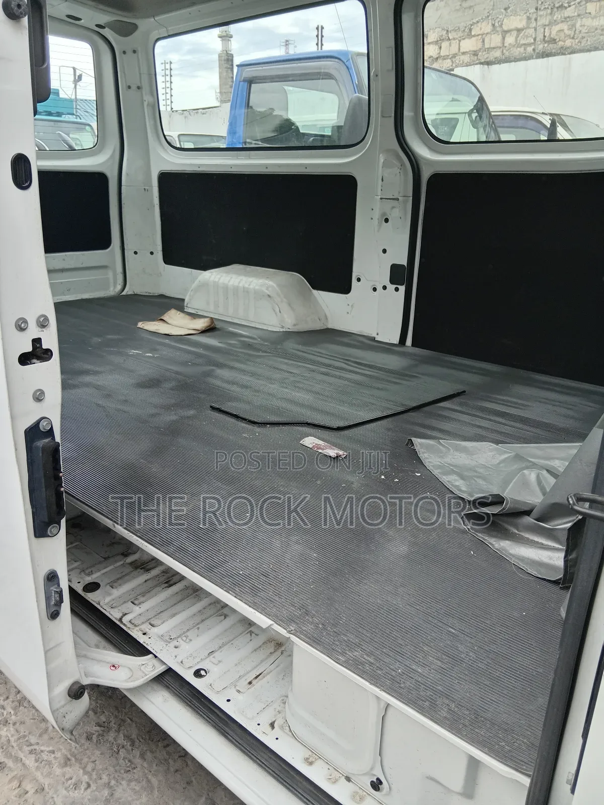 Nissan NV350 2018 White