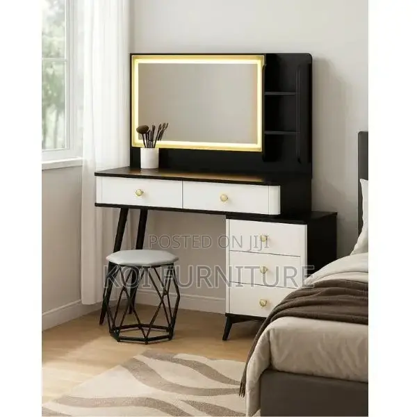 Dressers; Elegance Dressing Vanity Set With Lightings