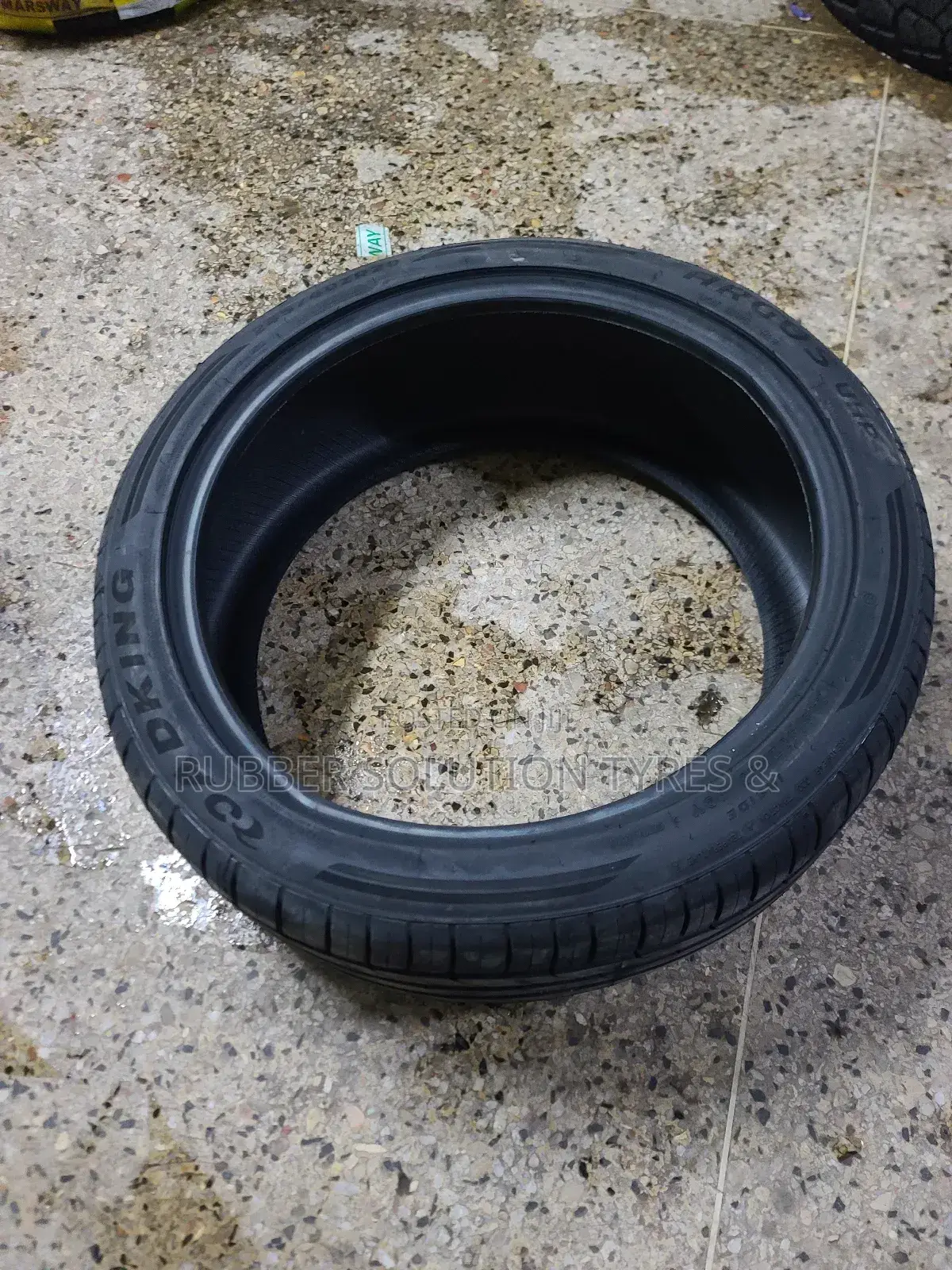 285/35 R22 Mazzini Tires 112 W Eco607