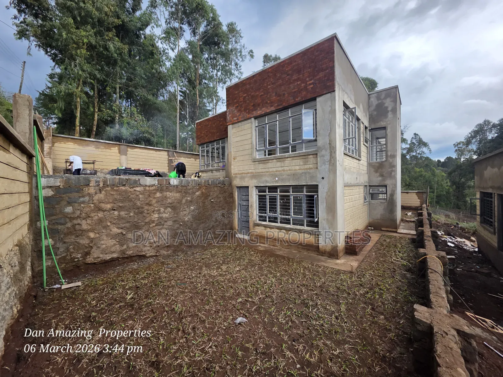 4bdrm Maisonette in Maragara Rd, Kibiku for sale