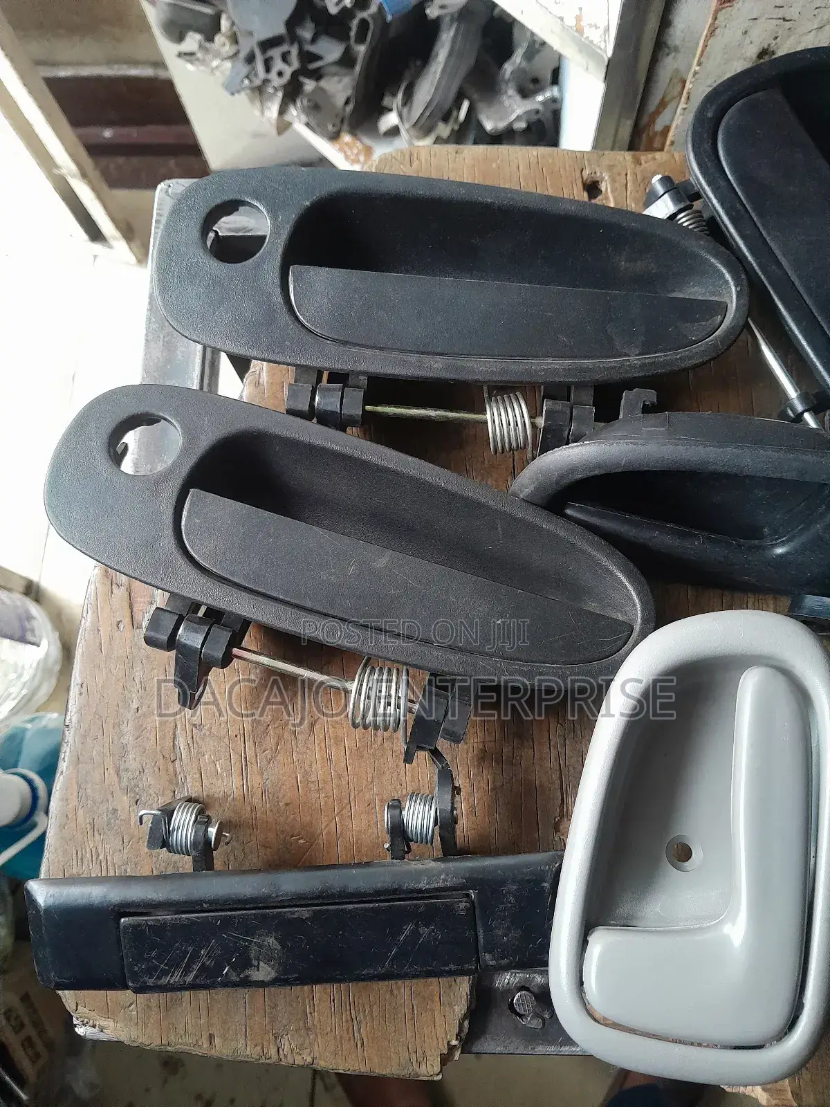 Quality New and Ex Japan Door Handles of Isuzu 4.3, Toyota Etc