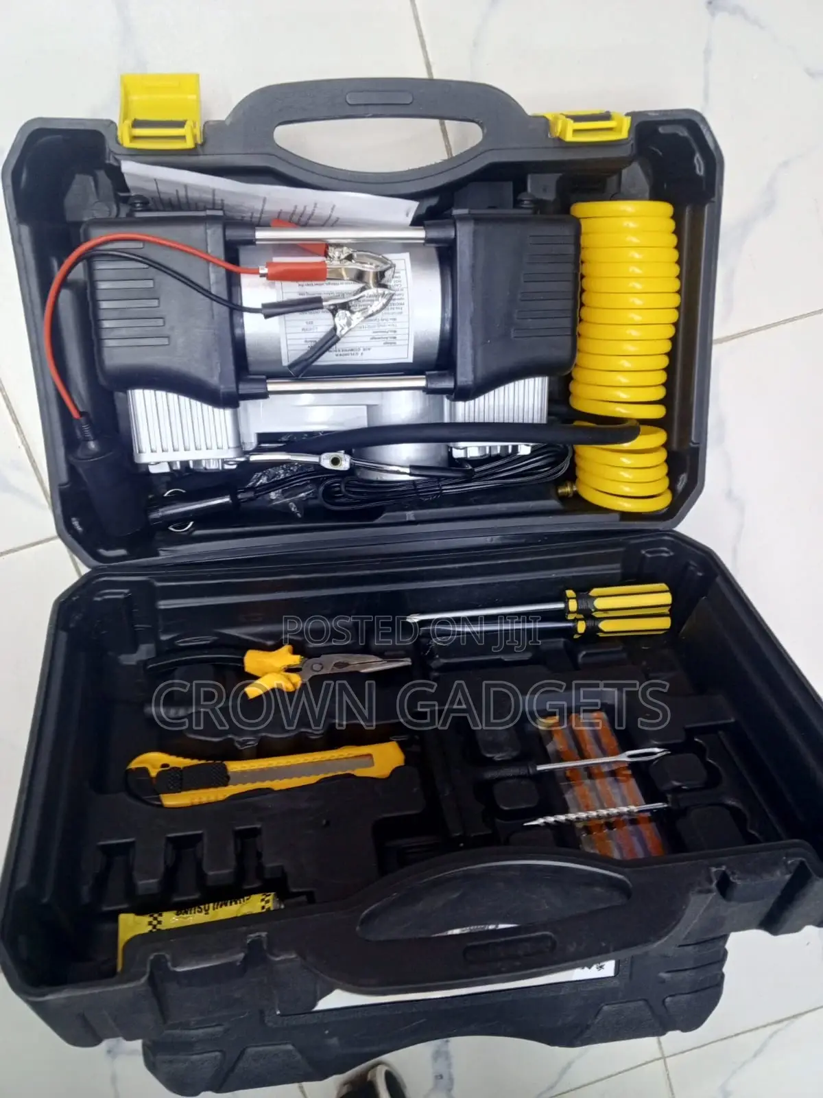 Portable Dc Car Air Compressor Tire Inflator With Puncture Repair Kit.