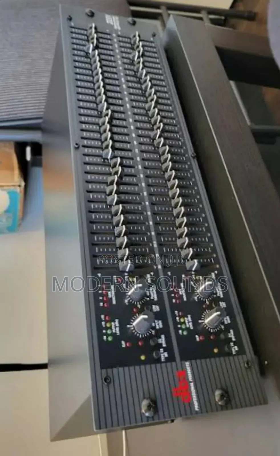 Trill 231 Graphic Equalizer.