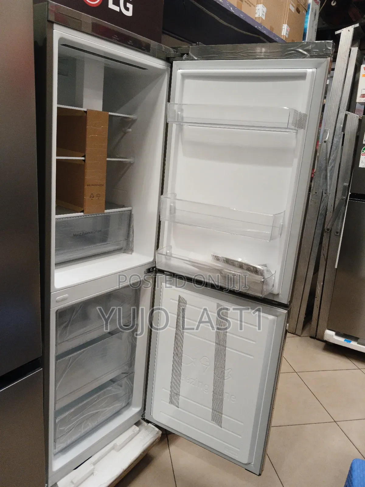 Lg 306(L) Bottom Freezer Refrigerator | Linearcoolingtm Smart Inverte
