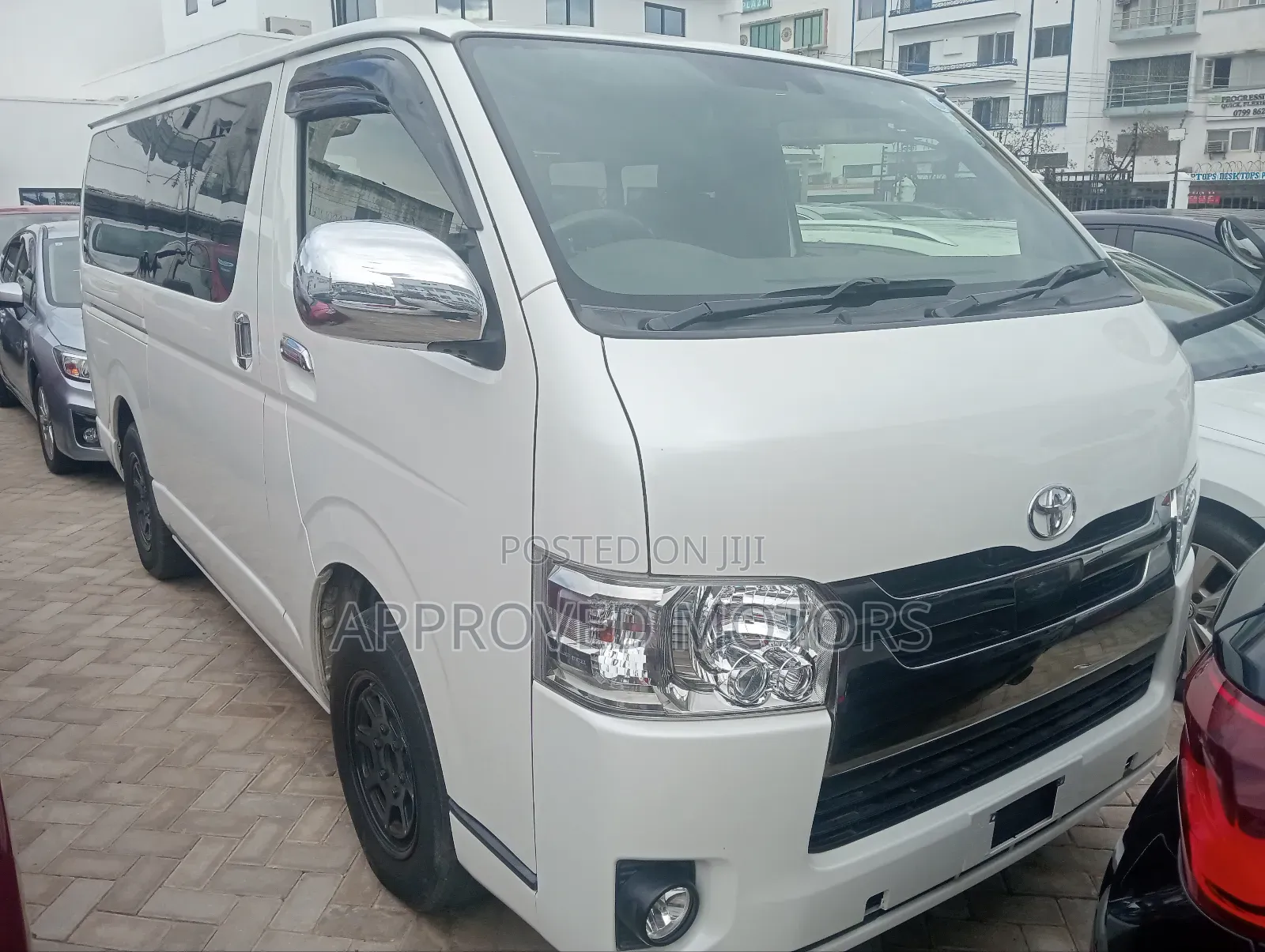 Toyota HiAce 2018 White